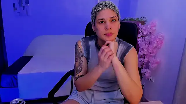 Avatar of Charlee_pink