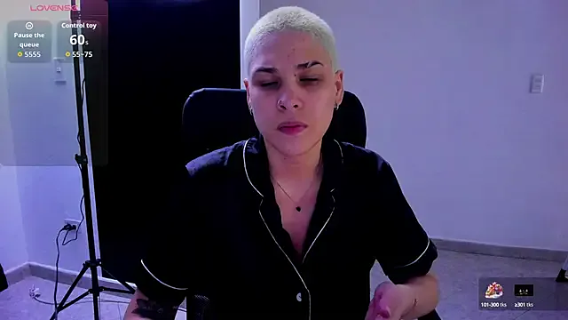 Avatar of Charlee_pink