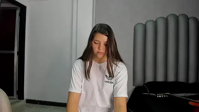 Charlotte-Star — Freechat on StripChat