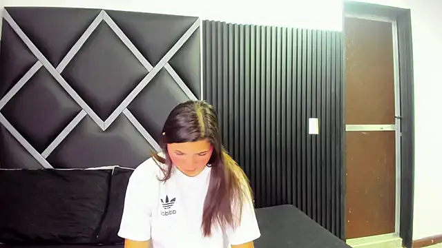 Charlotte-Star — Freechat on StripChat