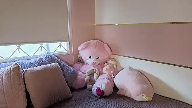 Avatar of Charlotte__Miller