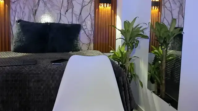 Avatar of Charlotte_Delacroixx