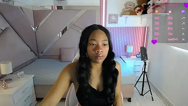 Avatar of Charlotte_ebony_