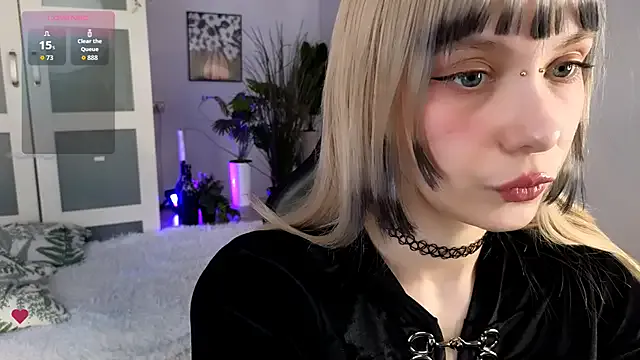 Cherry_Bite — show boobs