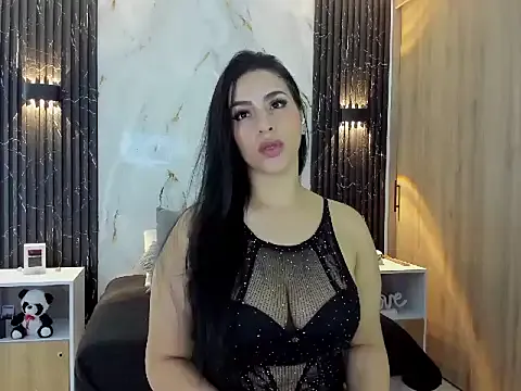 chloe_toms — Mak me e moan