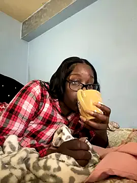 ChocolateBuns101 — watching my shows n 