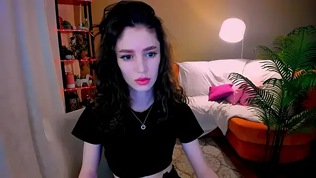 Avatar of ChristinaConteeree