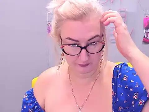 ChristyBrooks from StripChat is Freechat