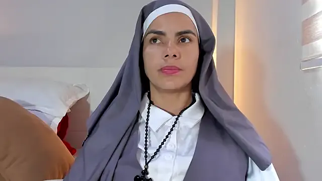 ClaraMariaMon — play   wiith  my  holy  pussy
