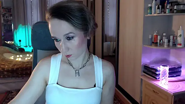 ClassyInna — Freechat on StripChat