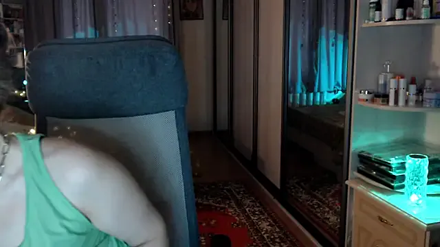 ClassyInna — Freechat on StripChat