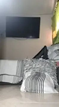 Avatar of CurvySara1