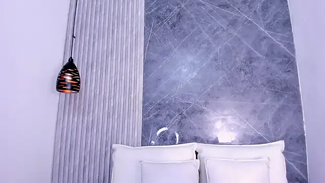 Dahiana_gomez18 — Play with my big dildo 25.5cm! 