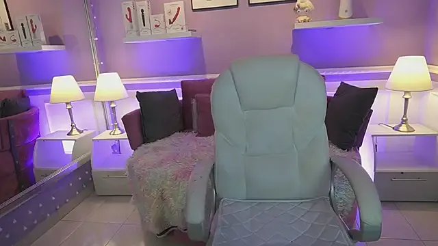 DahliaGrey — Flash Tits