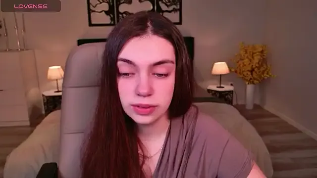 DaniellaLovely — 2 slaps on the butt 