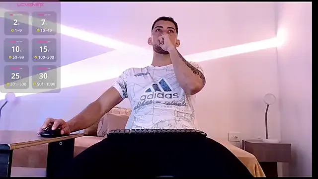 Daron_66 — desnudo y duro