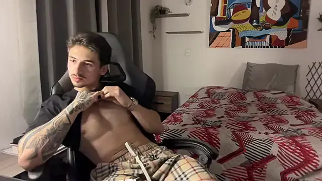 David_Brown18 — get naked and flex