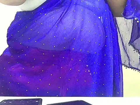 Desi_bhabhiii from StripChat is Freechat