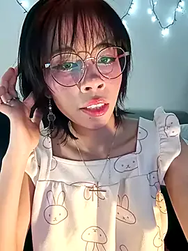 dolliette24 — See my virgin pussy open