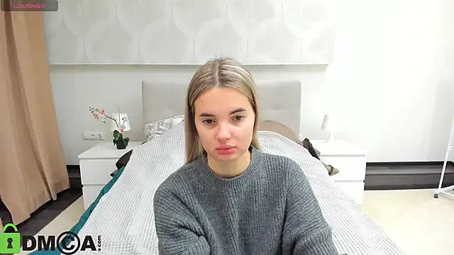 Donna_Evans — doggy pose