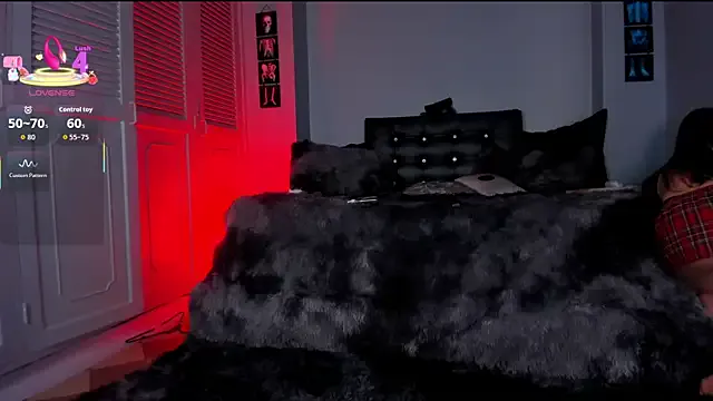 Draculairis — Suck dildo like chewing gum in class