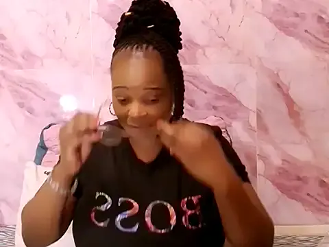 Avatar of EbonyBloom69