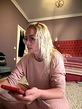 ElenabonyX — Maske me horny