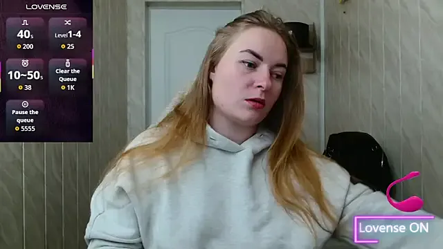 ElenaMaeer — warm me with vibration in your pussy