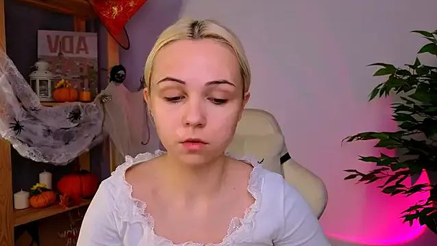 Avatar of ElenaMonroe