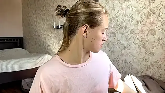 Avatar of ElisabetLorney