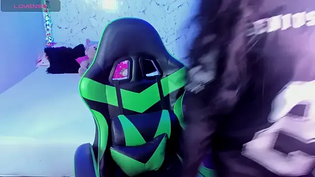 elissa_iris — outfit change