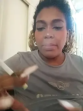 Avatar of ELLA_KELLY