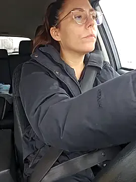 Ellie-L-Elizabeth — Get Mommy's pussy wet