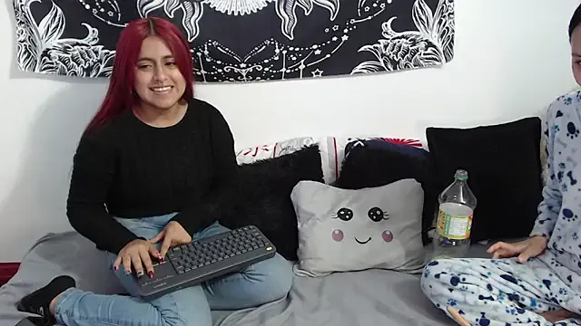 emily_n_abby — NAKED AND MASTURBATE