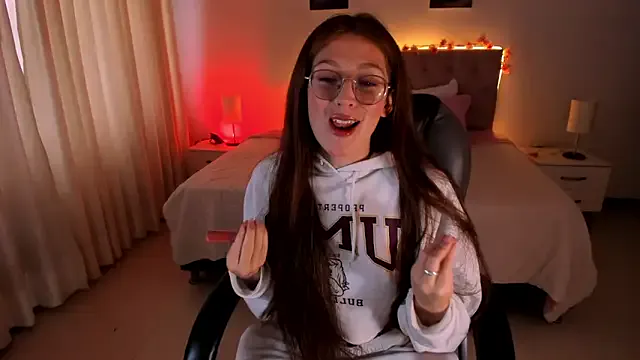 Avatar of Emily_Warren_