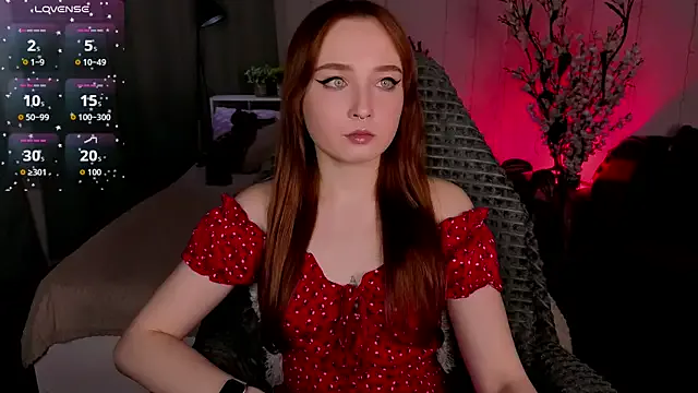 Emma_Chery — Suck fingers