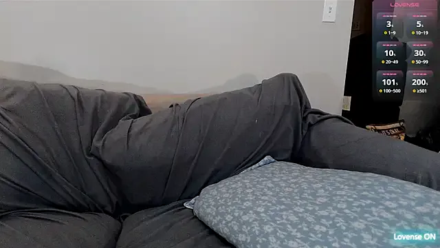 EmoDream1998 — Orgasms with new toy (Lush 4)