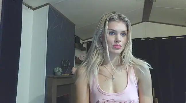 English_Teen_Evelyn from StripChat is Freechat