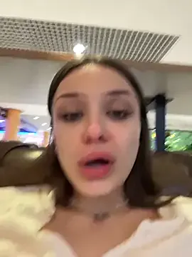 ErikaMuse — pussy show 