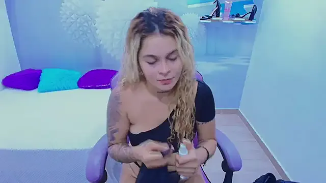 ESMERALDA-BLUE — two fingers in my wet pussy