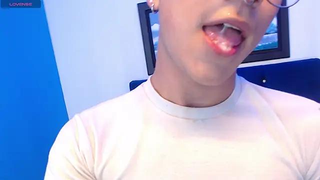 EthanCross_ from StripChat is Freechat