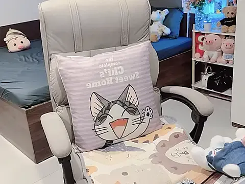 Avatar of Eva-Public