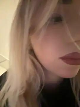 Eva_Millss from StripChat is Freechat