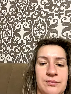 EvvaMur — naked in the fitting room 