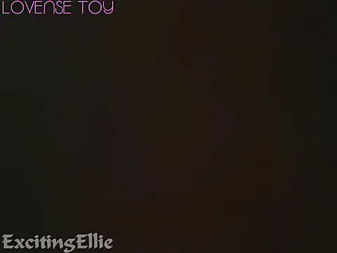 ExcitingEllie — Hranie sa s prskami-play with my tits