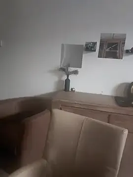 Avatar of Foxy-Milfy