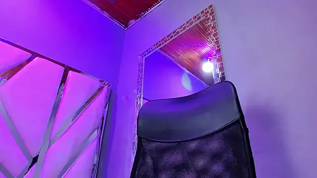 Avatar of Freya_Miller_