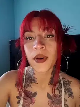 gabii_hardy — Tongue out + flash boobs