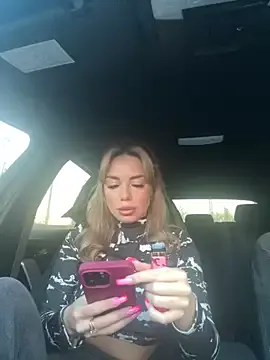 Gabriella_Hot_ — show boobs play with nipples