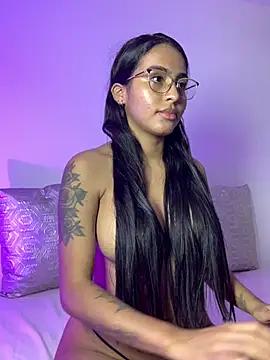 genesissara from StripChat is Freechat